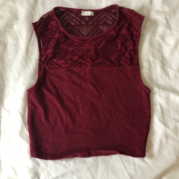 Bundle of summer t-shirts and tank tops - Picture 3 of 10